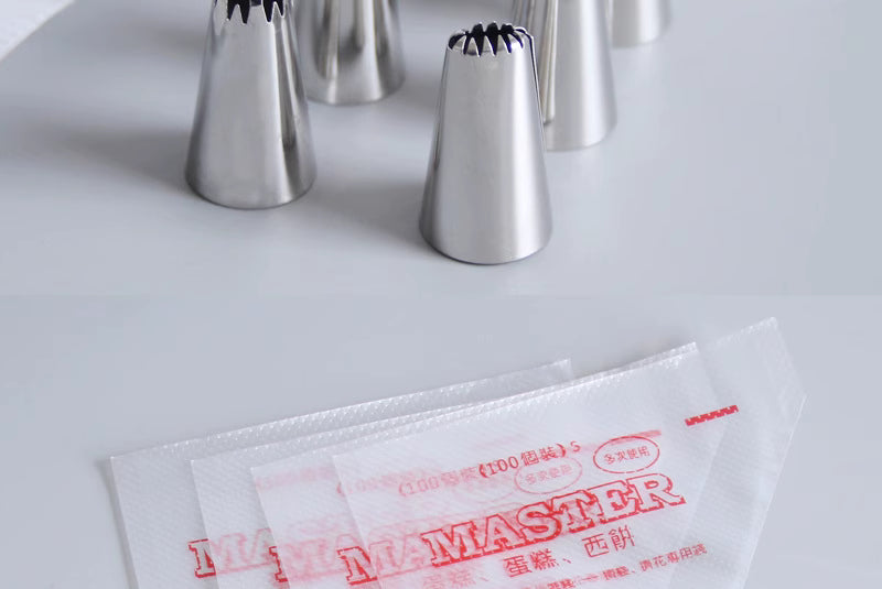 Decorazione per torte con 24 ugelli e sacchetto