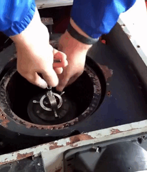 Strumento di rimozione della ventola della cappa