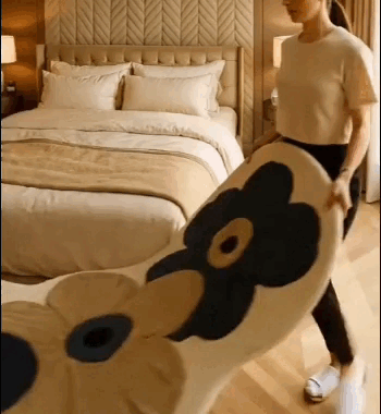 Tappeto morbido con motivo floreale irregolare