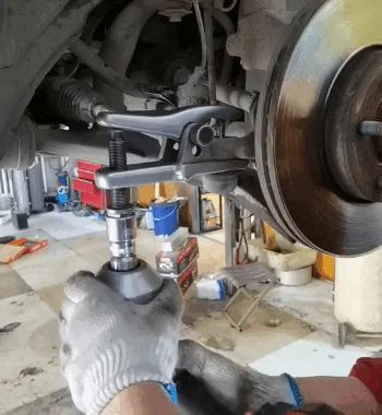 Separatore universale per giunti sferici