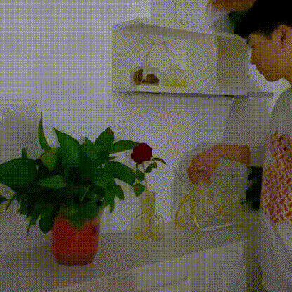 Luce LED con sensore di movimento per armadietti 💡