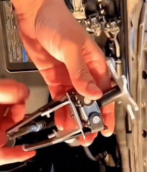 Compressore Universale per Molle delle Valvole del Motore