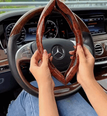 Coprivolante antiscivolo per auto