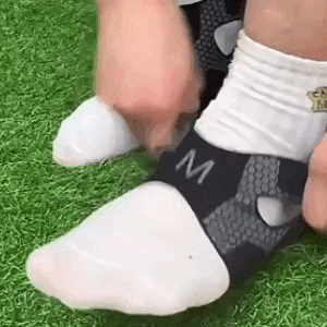 Tutore elastico regolabile per la caviglia