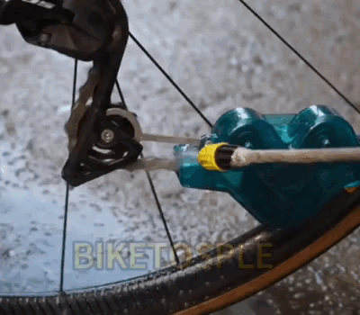 Pulitore per catena di bicicletta
