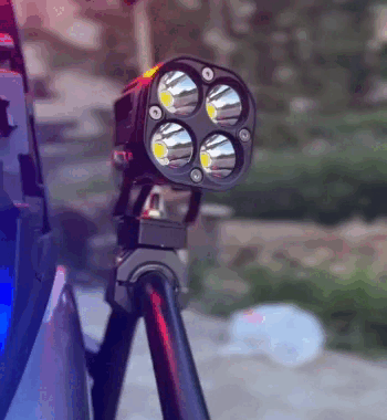 Luce ad alta luminosità a 4 LED