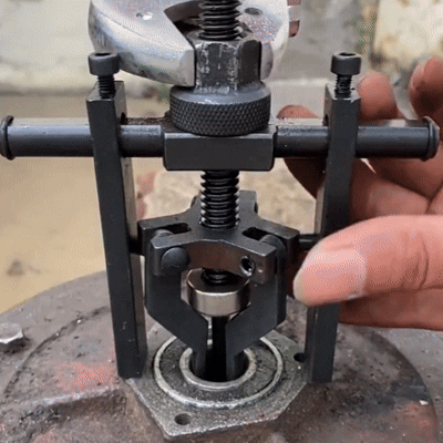 Estrattore a Tre Bracci per Cuscinetti