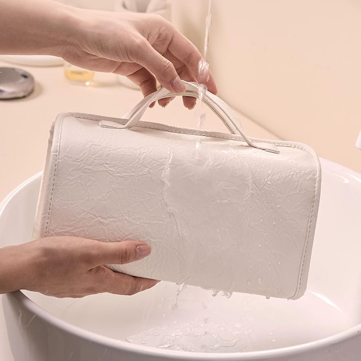 BORSA COSMETICA ARROTOLABILE IN PELLE