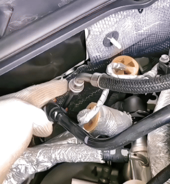Kit di attrezzi per lo scollegamento delle linee del carburante