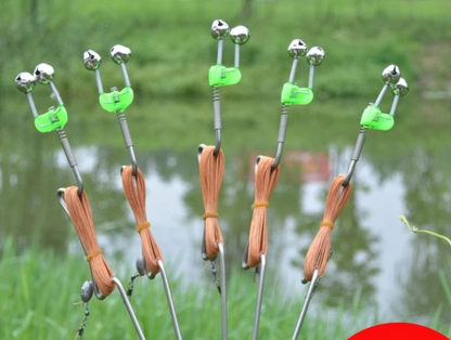 Canna da pesca con campanelli e clip allarme