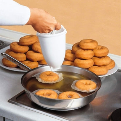 Attrezzo manuale per fare donut