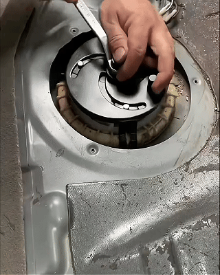 🔧Chiave a 3 ganasce per tappo carburante