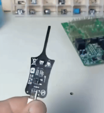 Rilevatore di induttanza ad alta precisione per schede elettroniche