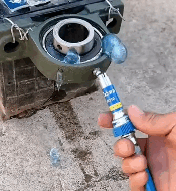 Puntale per grasso autobloccante