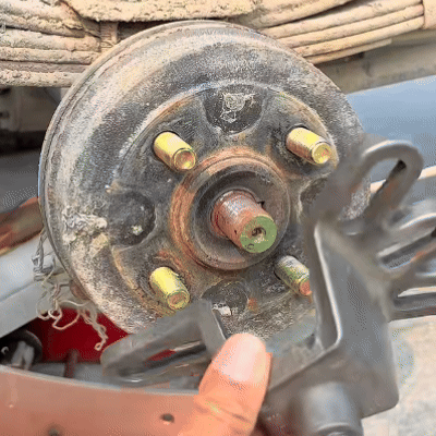 Rimozione del tamburo del freno