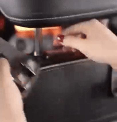 Gancio per sedile posteriore auto