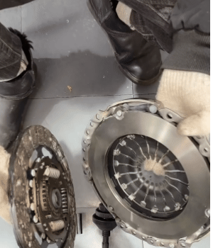Utensile di allineamento frizione auto
